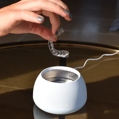 Do dentists recommend using an ultrasonic cleaner for my retainer? (2026) - Dr. Chloe Harrington-Taylor